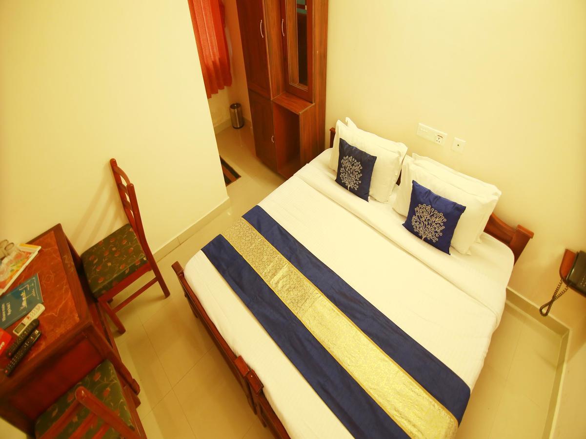 Oyo 4824 Hotel Star Kochi Luaran gambar