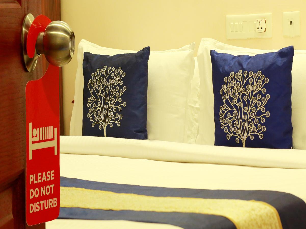 Oyo 4824 Hotel Star Kochi Luaran gambar