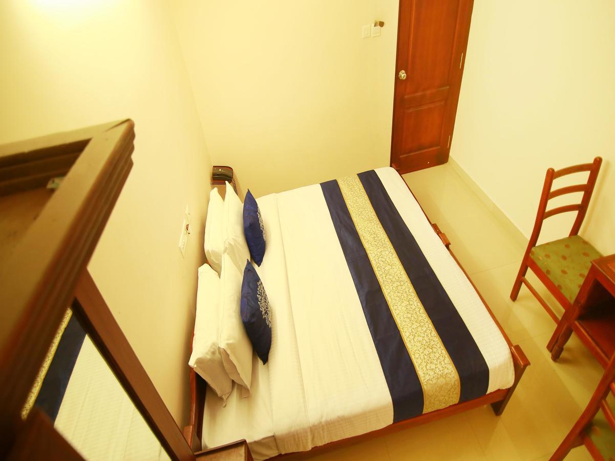 Oyo 4824 Hotel Star Kochi Luaran gambar