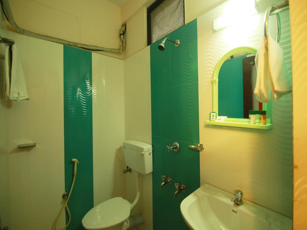 Oyo 4824 Hotel Star Kochi Luaran gambar